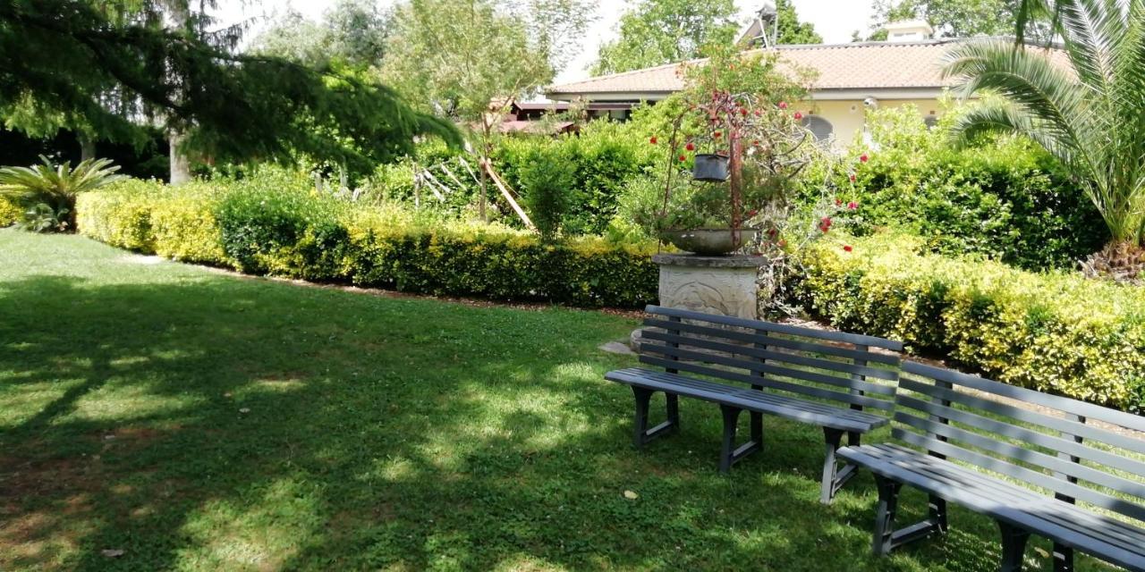 Casadolcecasalatina Bed and Breakfast Εξωτερικό φωτογραφία